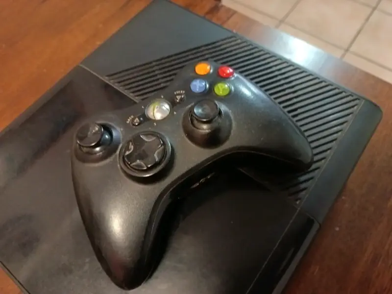 Consola Xbox 360 con control - 2