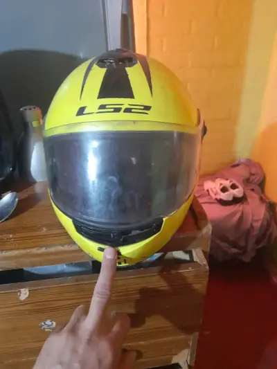 Casco de moto amarillo LS2 - miniatura 1