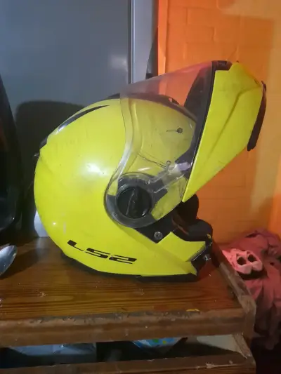 Casco de moto amarillo LS2 - miniatura 3