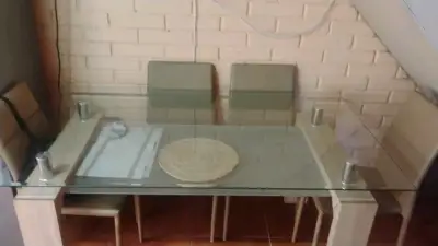 Mesa comedor vidrio y madera - miniatura 1