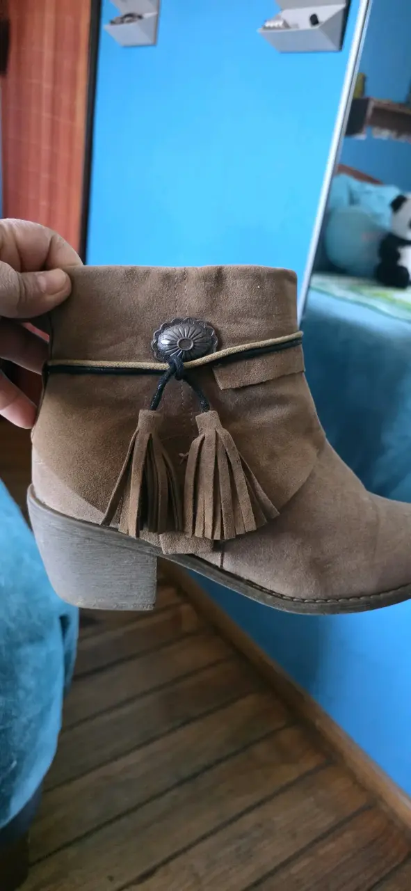 Botines camel con flecos - 6