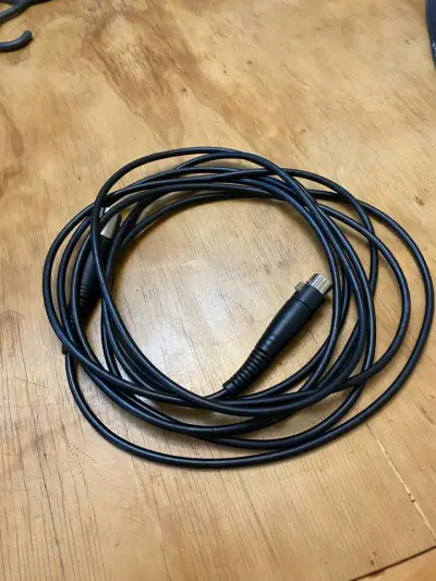 Cable Shure XLR de 5 metros - miniatura 1