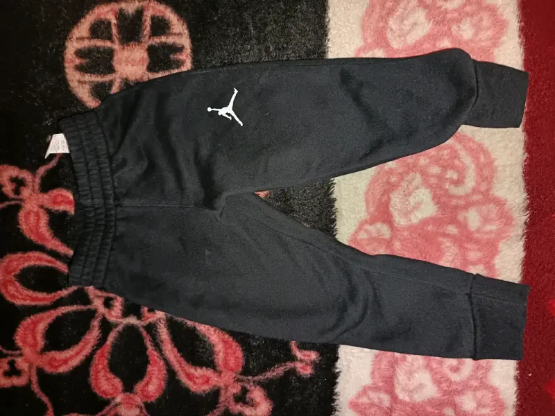 Buzo negro Jordan con capucha - 3