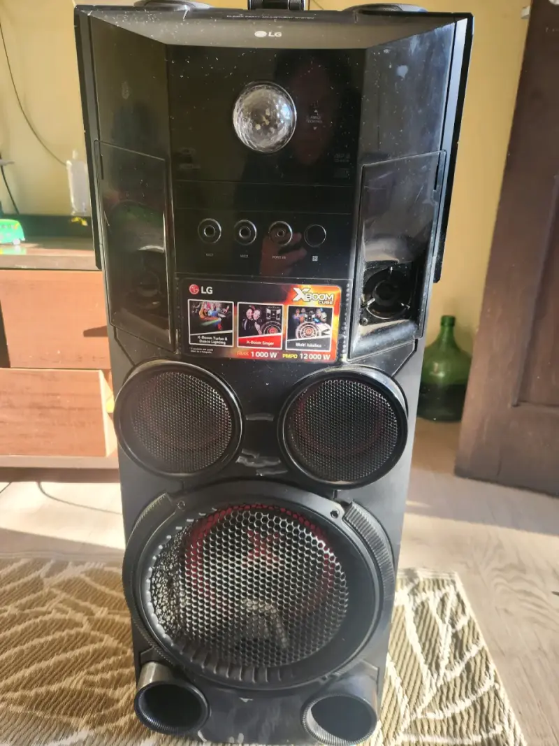 Parlante LG XBOOM 1000W - 2