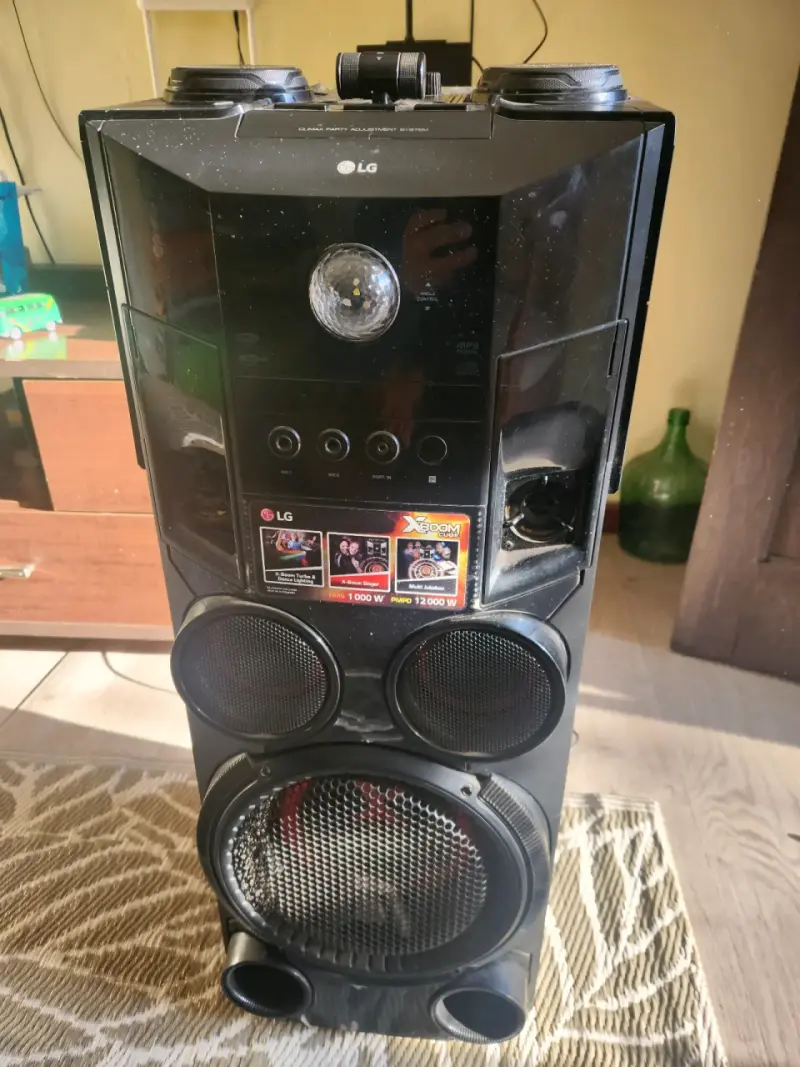 Parlante LG XBOOM 1000W - 3