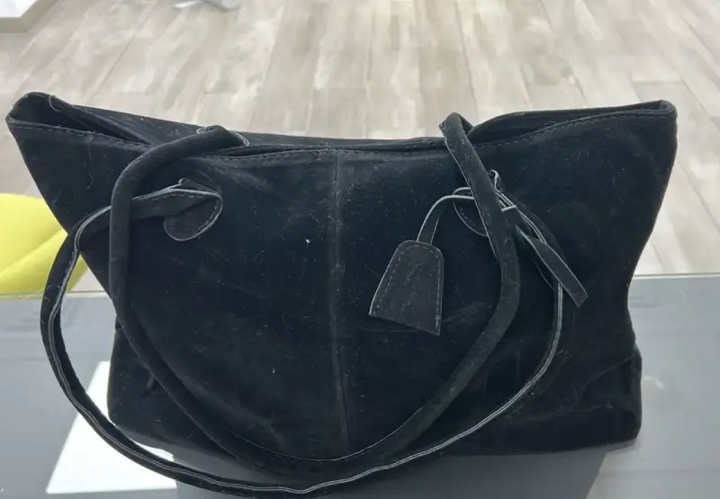 Cartera negra grande de terciopelo PU. Nueva - 2