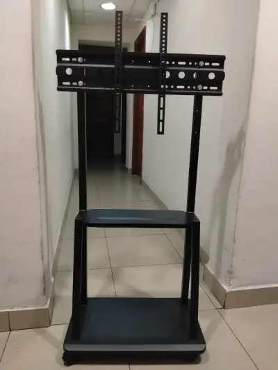 Soporte móvil para TV - miniatura 2