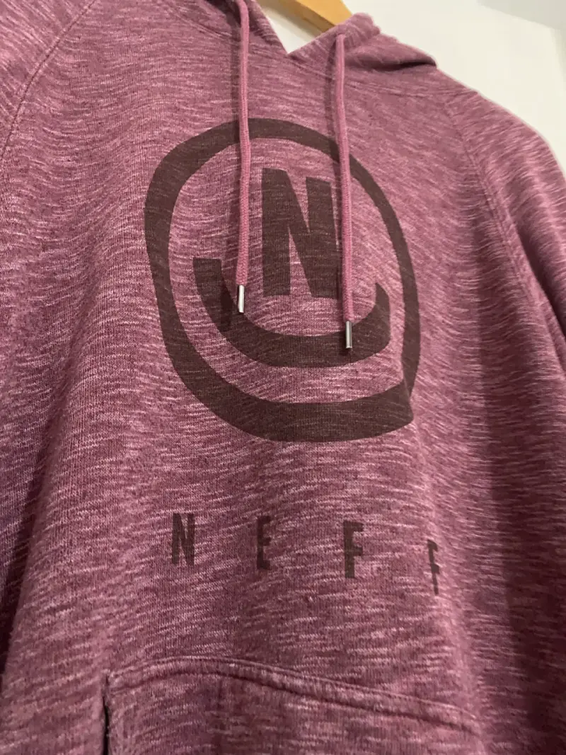 Polerón burdeos marca NEFF - 2