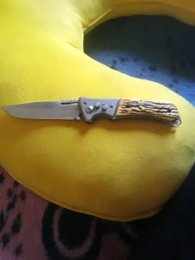 Navaja plegable con mango decorativo - miniatura 1