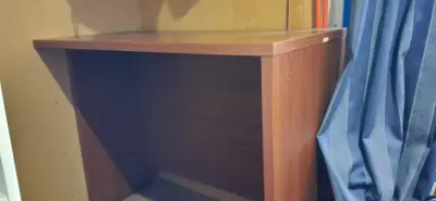 Escritorio de madera usado - miniatura 2
