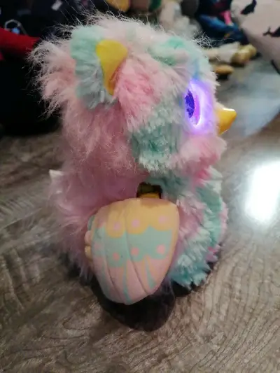 Hatchimals Aqua/Rosa Luces y Sonidos 5" Ruedas - miniatura 4