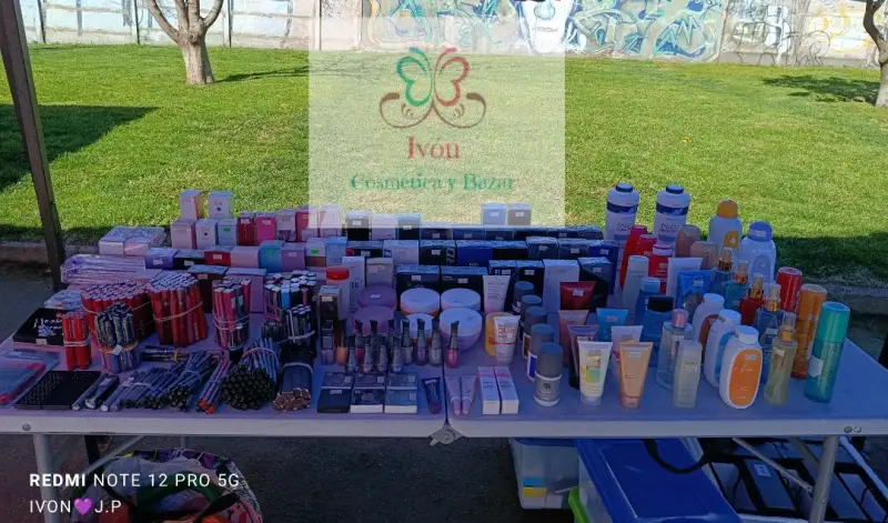 Lote de cosméticos variados - 1