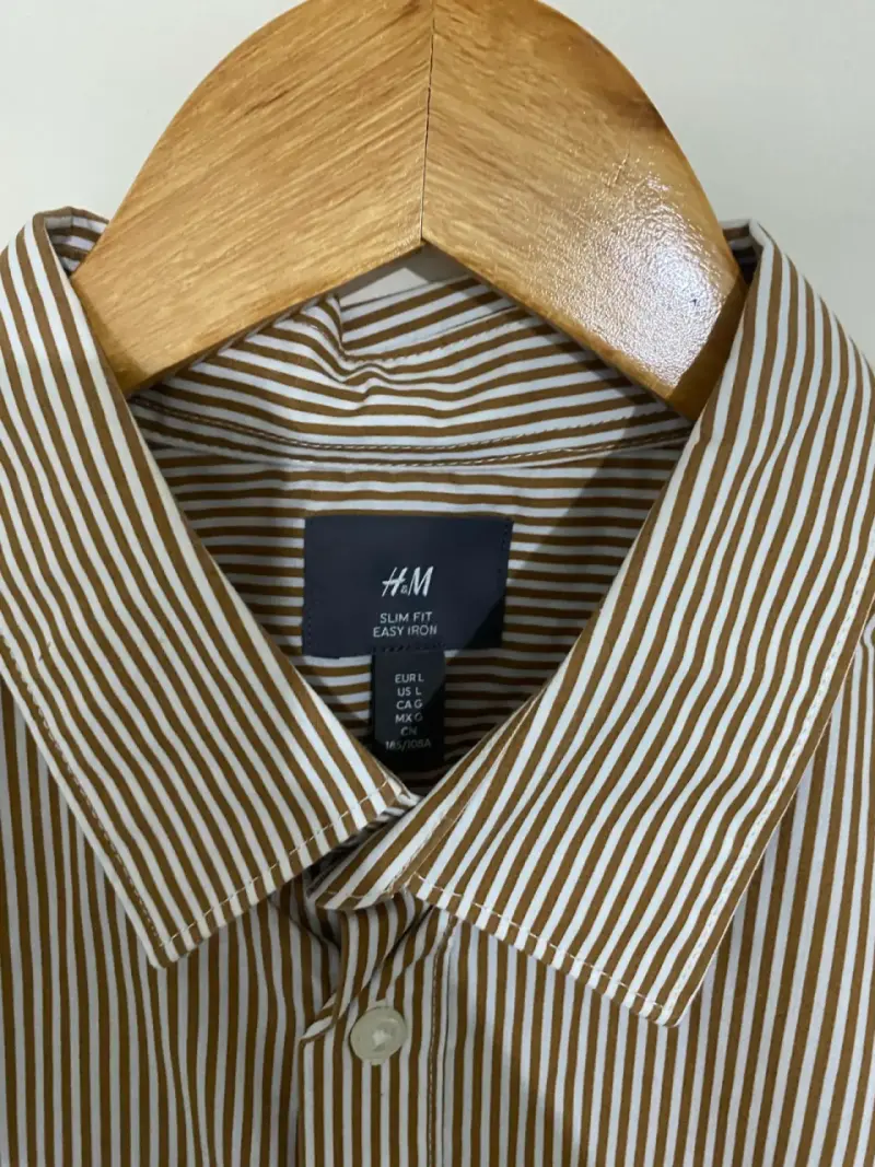 Camisa rayada marca H&M - 2