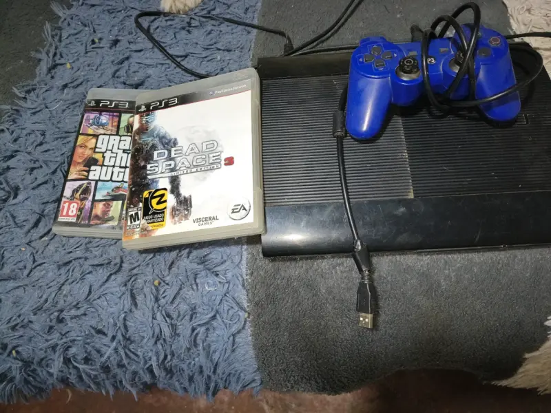 Consola PS3 con juego God of War - 2