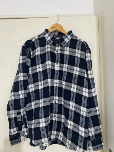 Camisa de franela ª cuadros azul y blanca - miniatura 1