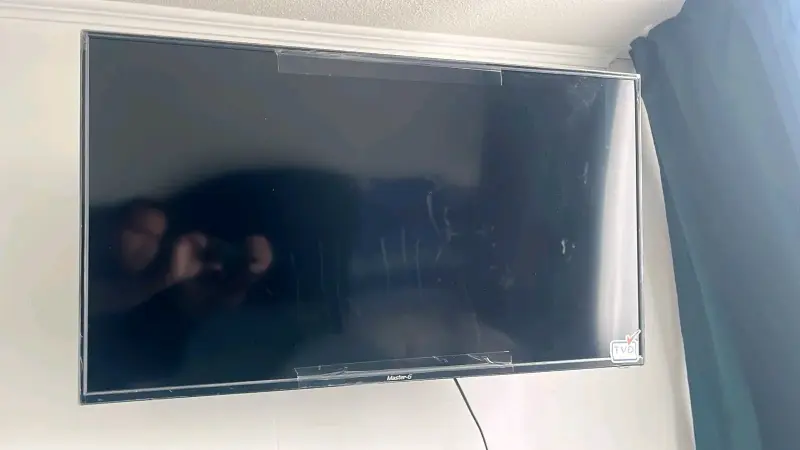 Televisor Master-G LED 42 pulgadas - 1