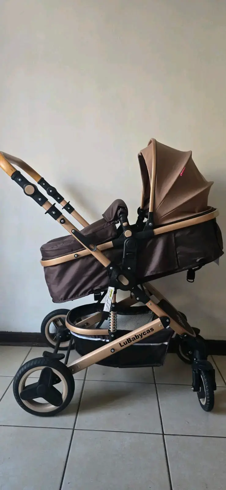 Coche de bebé marrón LuBabycas - 1