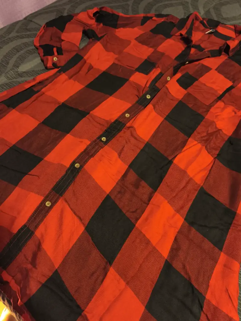 Camisa larga a cuadros roja y negra - 3