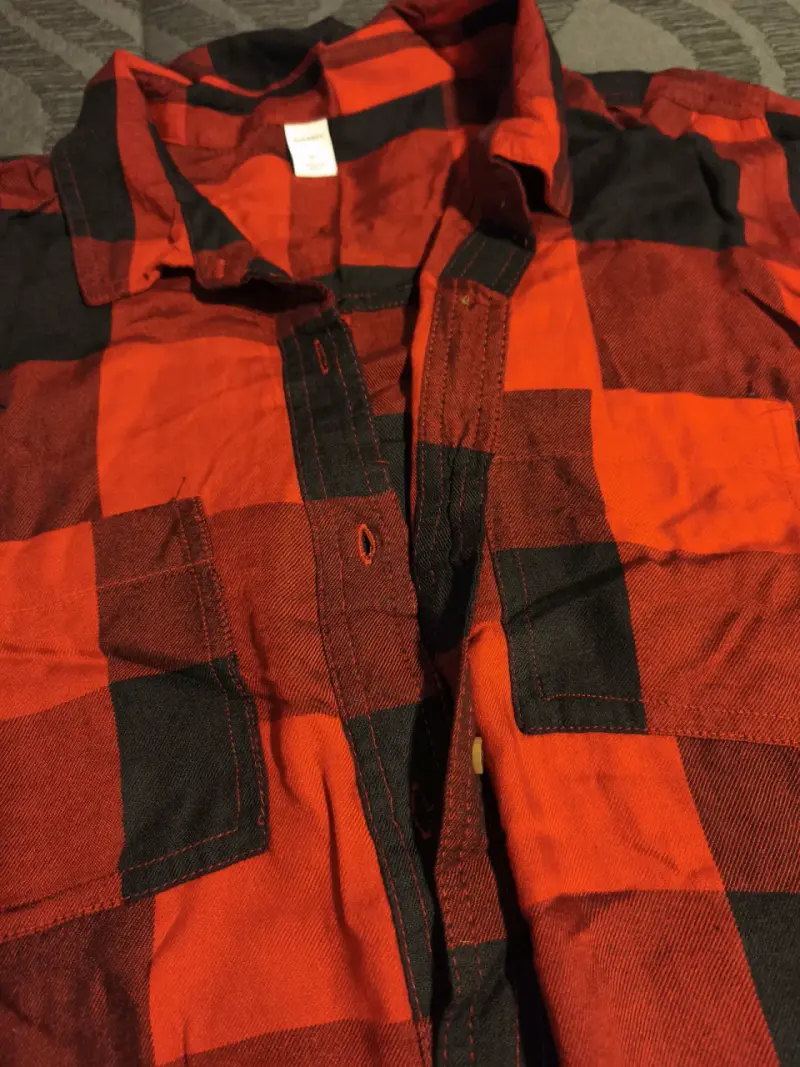 Camisa larga a cuadros roja y negra - 4