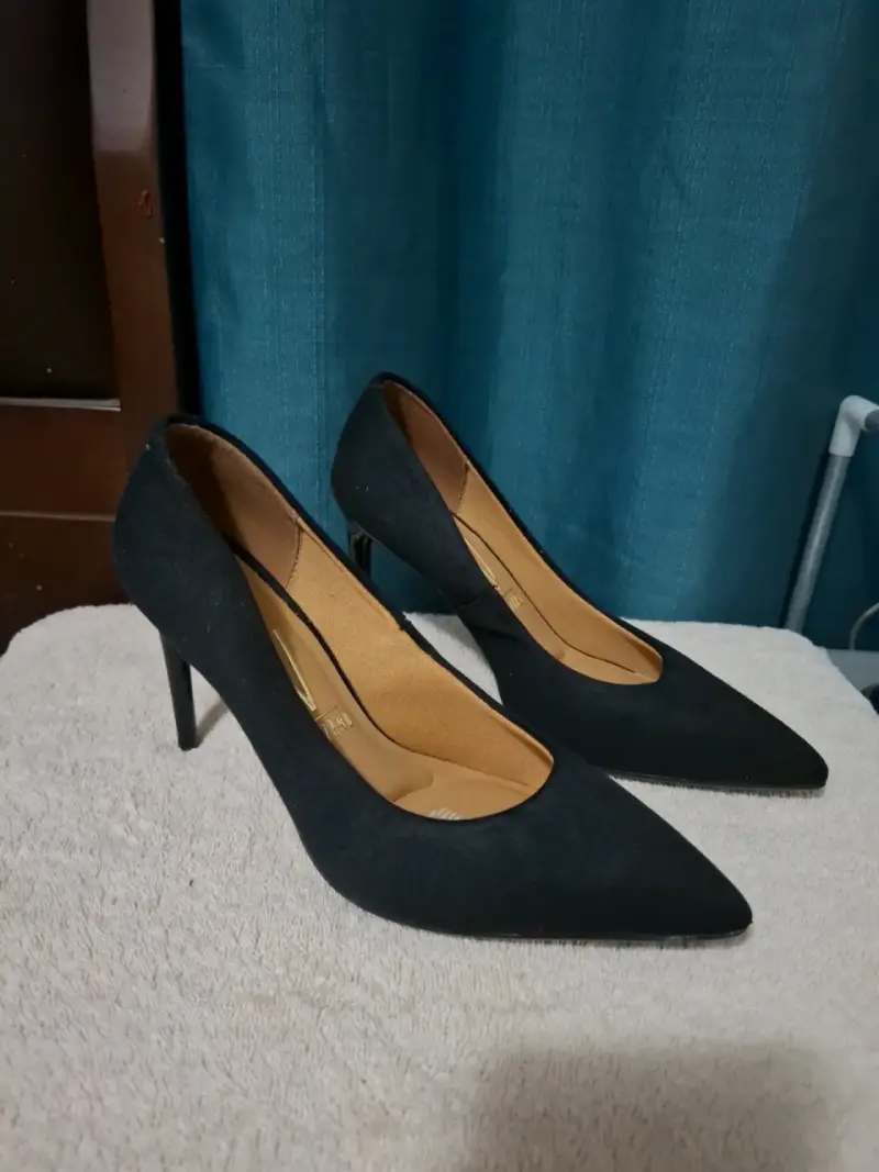 Tacones negros elegantes - 1