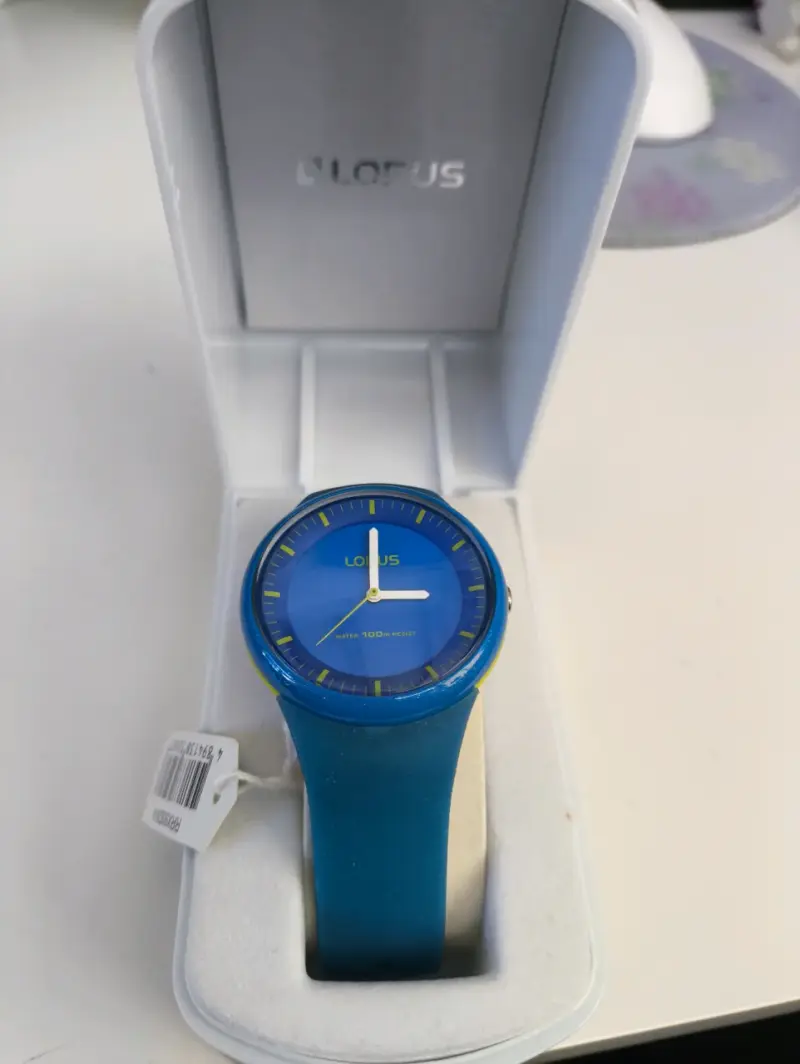 Reloj Lorus azul en caja - 3
