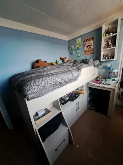 Cama alta con escritorio integrado - miniatura 2