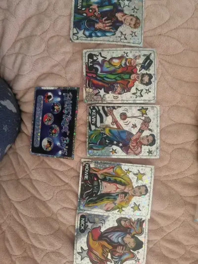 Set de cartas coleccionables brillantes - miniatura 1