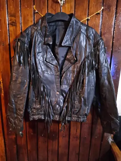 Chaqueta de cuero con flecos - miniatura 4