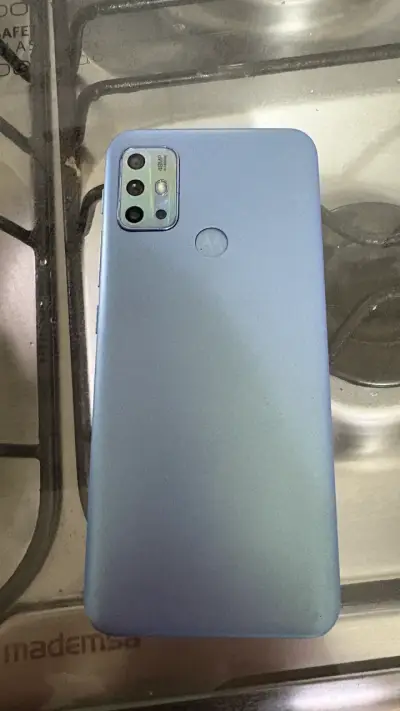 Moto G20 usado en buen estado DETALLE SENSOR - miniatura 2