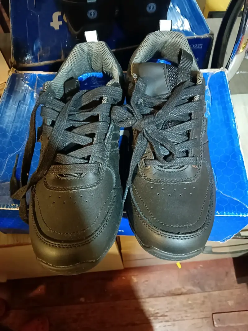 Zapatillas negras de colegio - 3