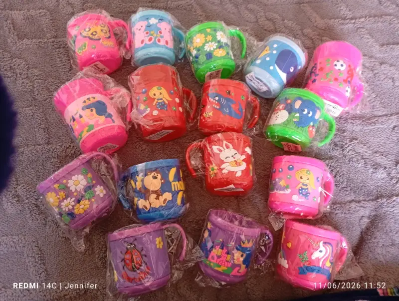 Tazones infantiles coloridos