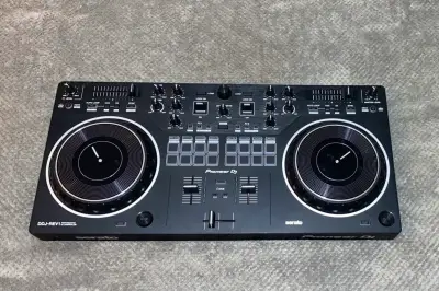 Controlador DJ Pioneer DDJ-REV1 - miniatura 1