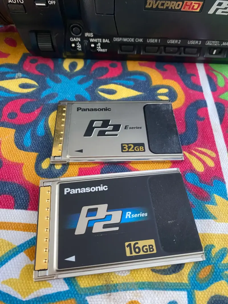 Videocámara Panasonic DVCPro HD - 2