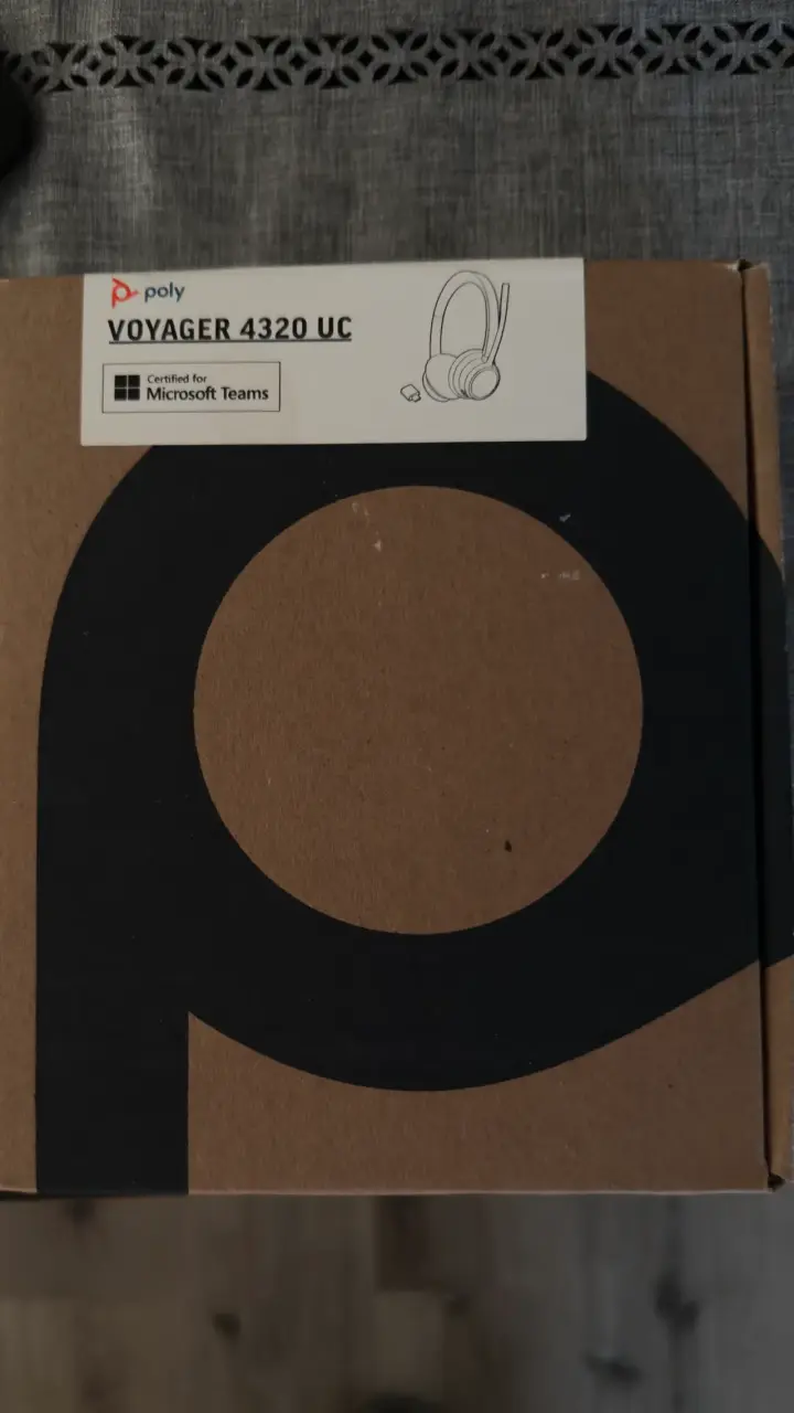 Audífonos Poly Voyager 4320 UC