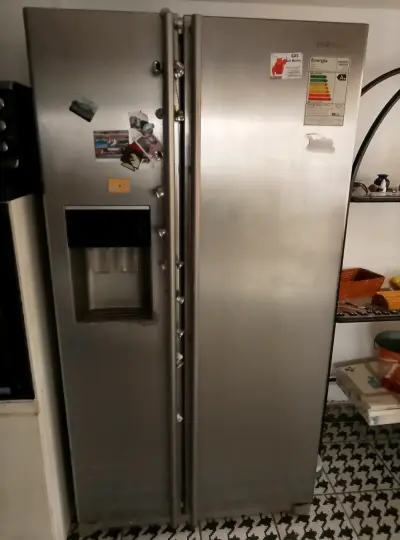 Refrigerador side by side plateado - miniatura 1