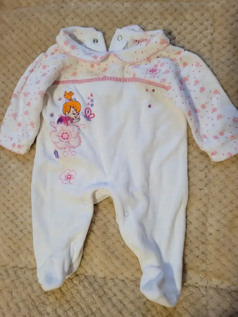Enterito bebé con diseño floral