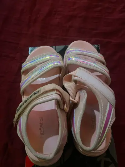Sandalias rosas con brillo - miniatura 2