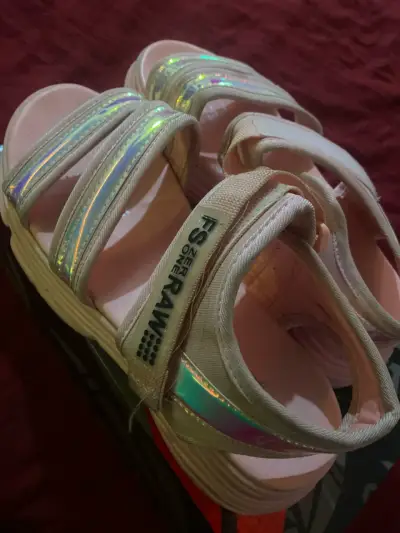 Sandalias rosas con brillo - miniatura 5