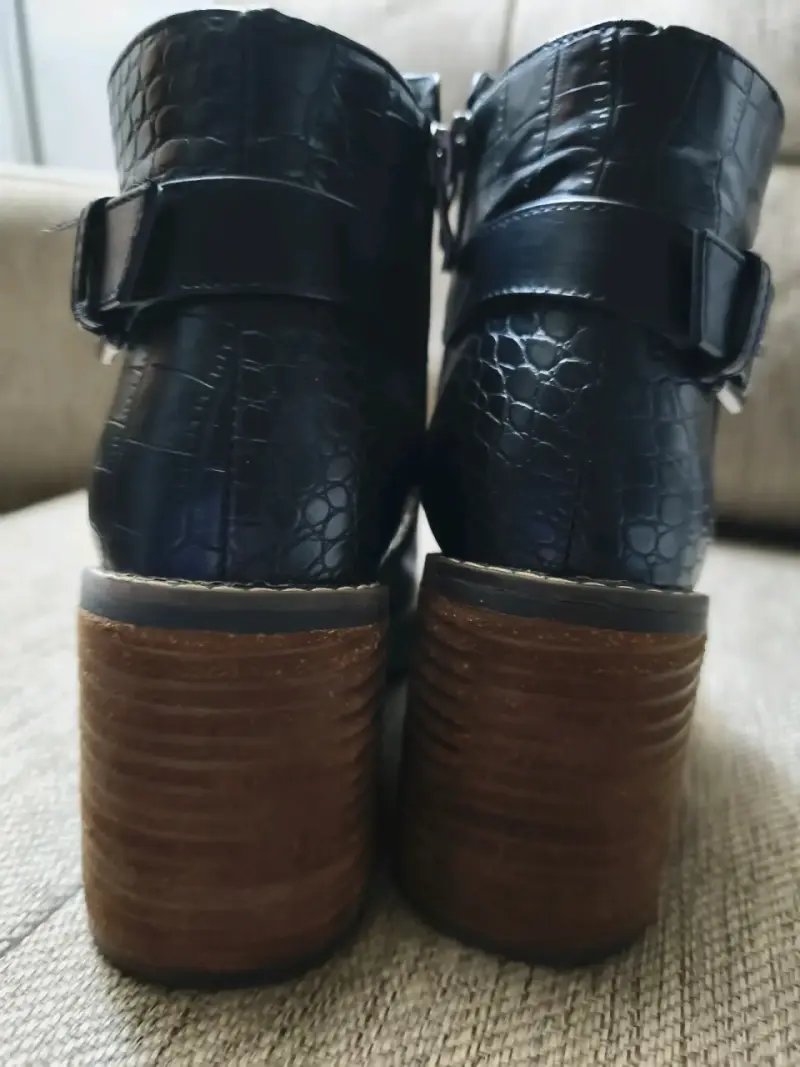 Botines negros poco uso - 3