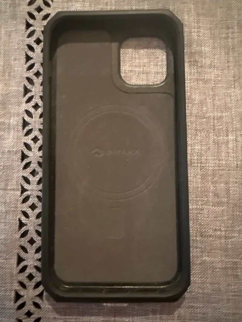 Carcasa negra para celular - 2