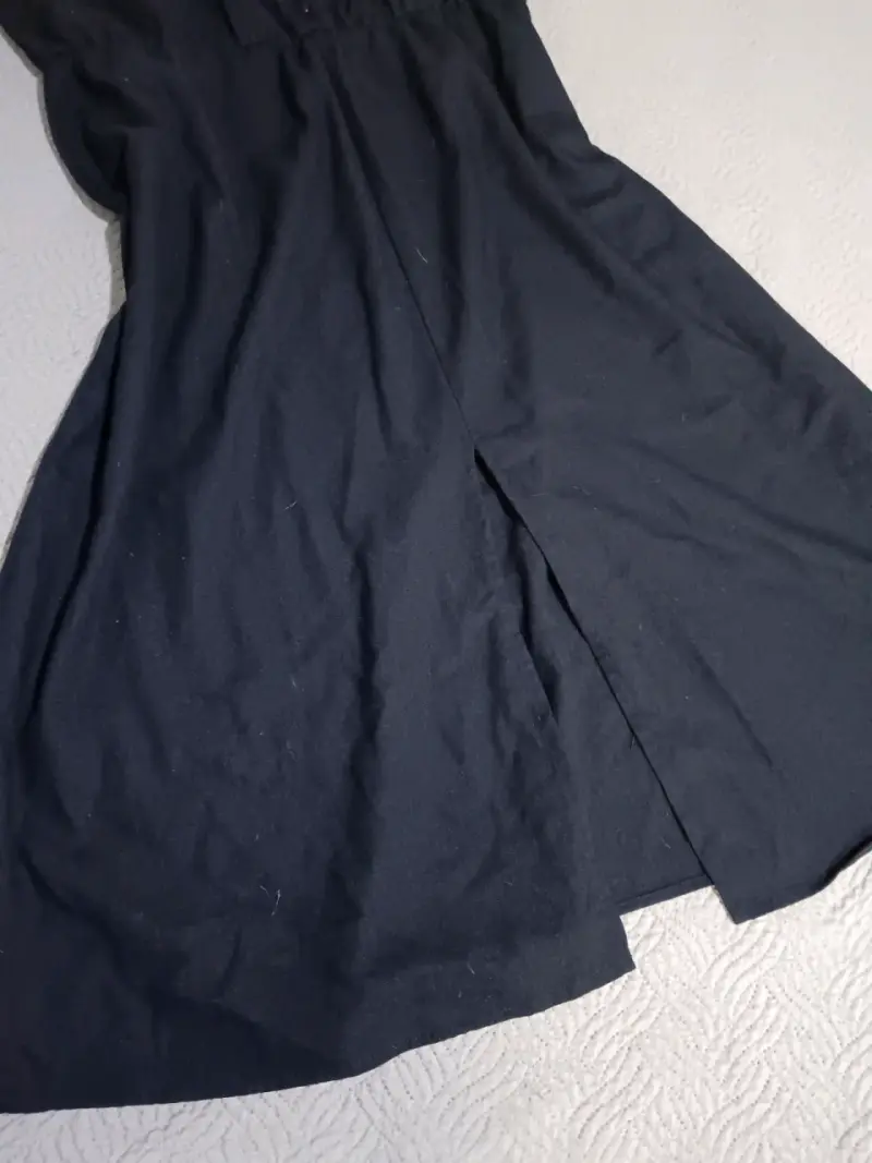 Vestido negro sin mangas - 2