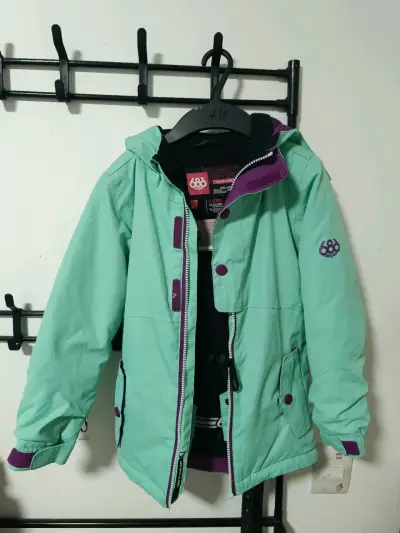 Chaqueta verde menta con capucha - miniatura 1