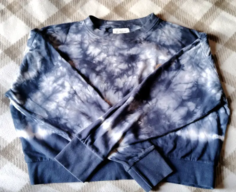 Polerón tie-dye azul oscuro