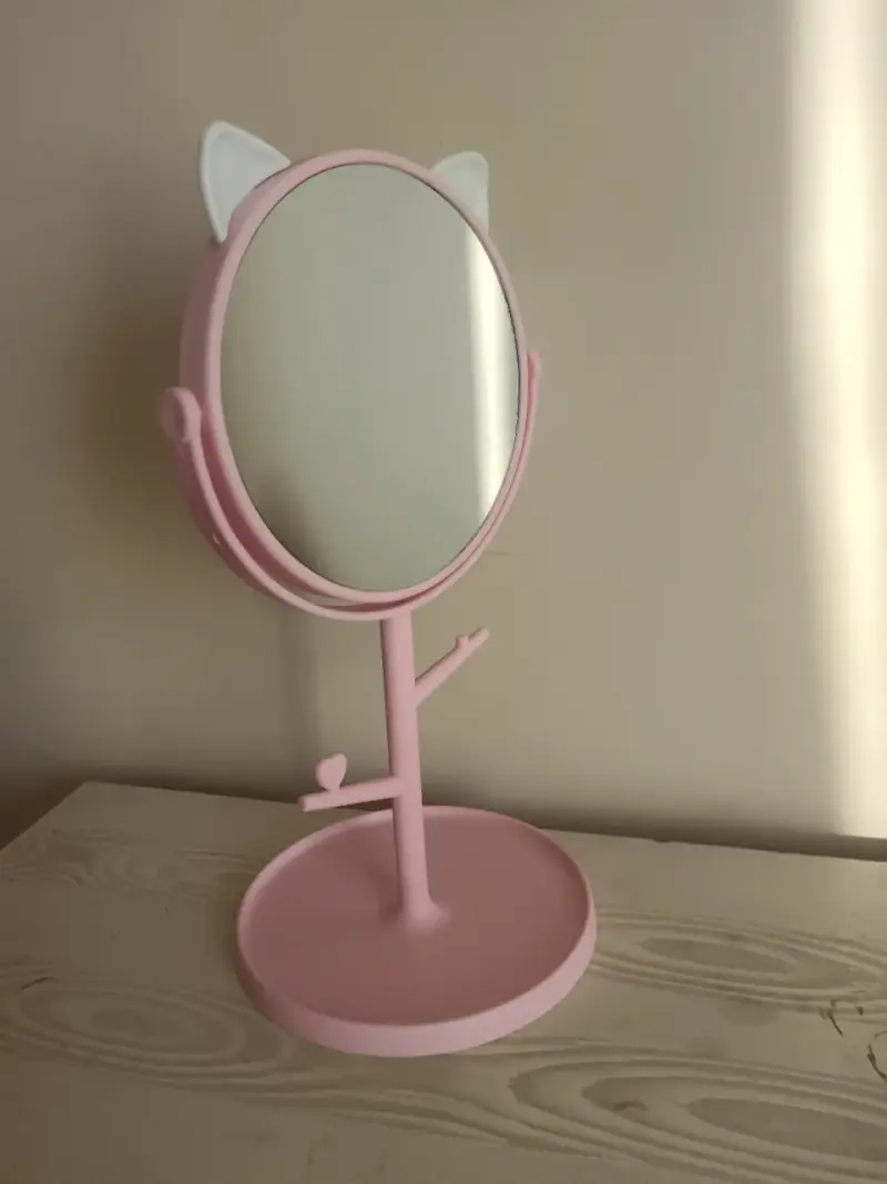 Espejo rosa con orejas de gato