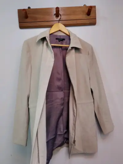 Abrigo beige ZARA con forro interior - miniatura 1