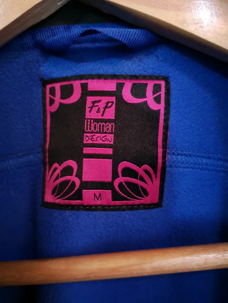 Chaqueta softshell azul y negra - 4