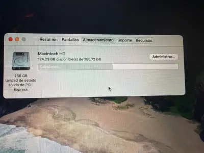 MacBook Air con macOS Monterey - miniatura 2