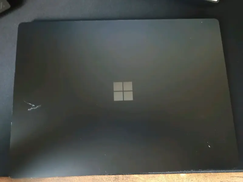Se vende o permuta Microsoft Surface Laptop 4 - 4