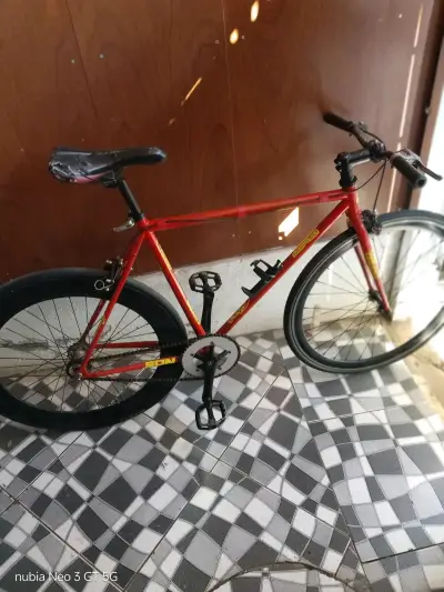 Bicicleta de Montaña Roja - miniatura 4