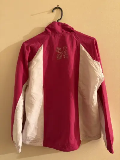 Chaqueta deportiva fucsia y blanca - miniatura 2